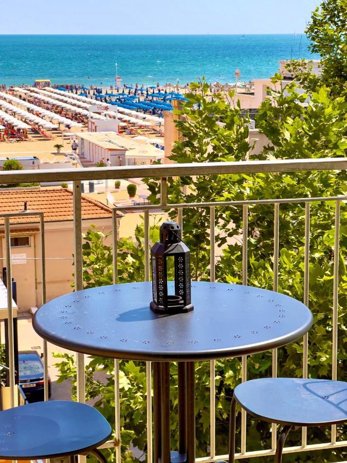 Appartamenti Leone - Vista Mare - Pet Friendly Rimini Ngoại thất bức ảnh