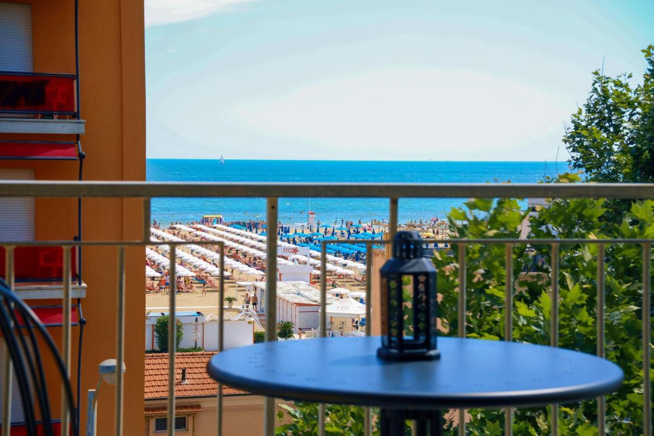 Appartamenti Leone - Vista Mare - Pet Friendly Rimini Ngoại thất bức ảnh
