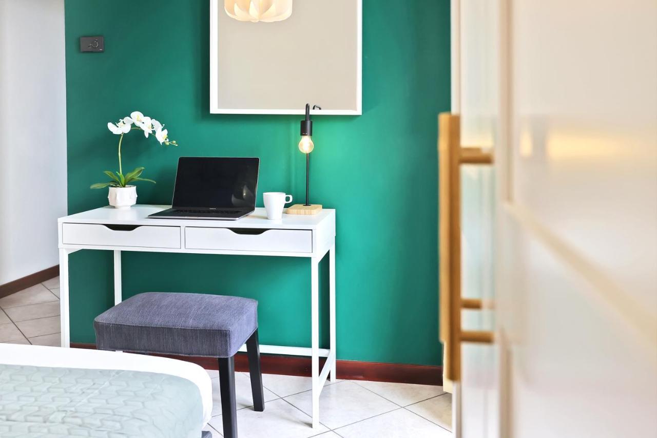 Appartamenti Leone - Vista Mare - Pet Friendly Rimini Ngoại thất bức ảnh