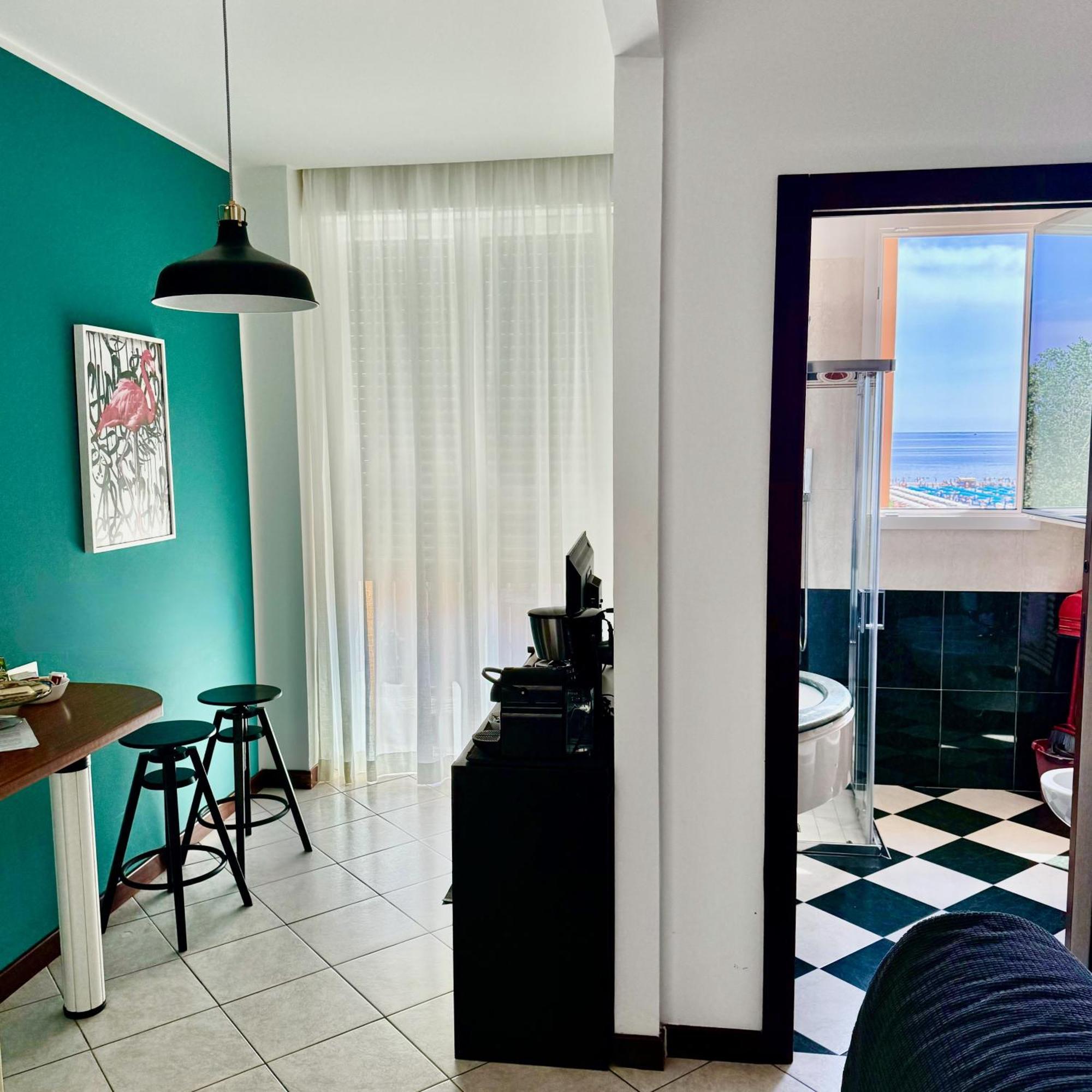 Appartamenti Leone - Vista Mare - Pet Friendly Rimini Ngoại thất bức ảnh